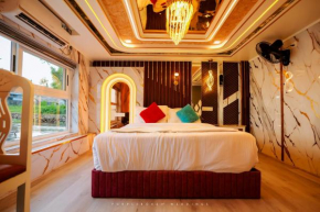 Beach Paradise Day Cruise Houseboat